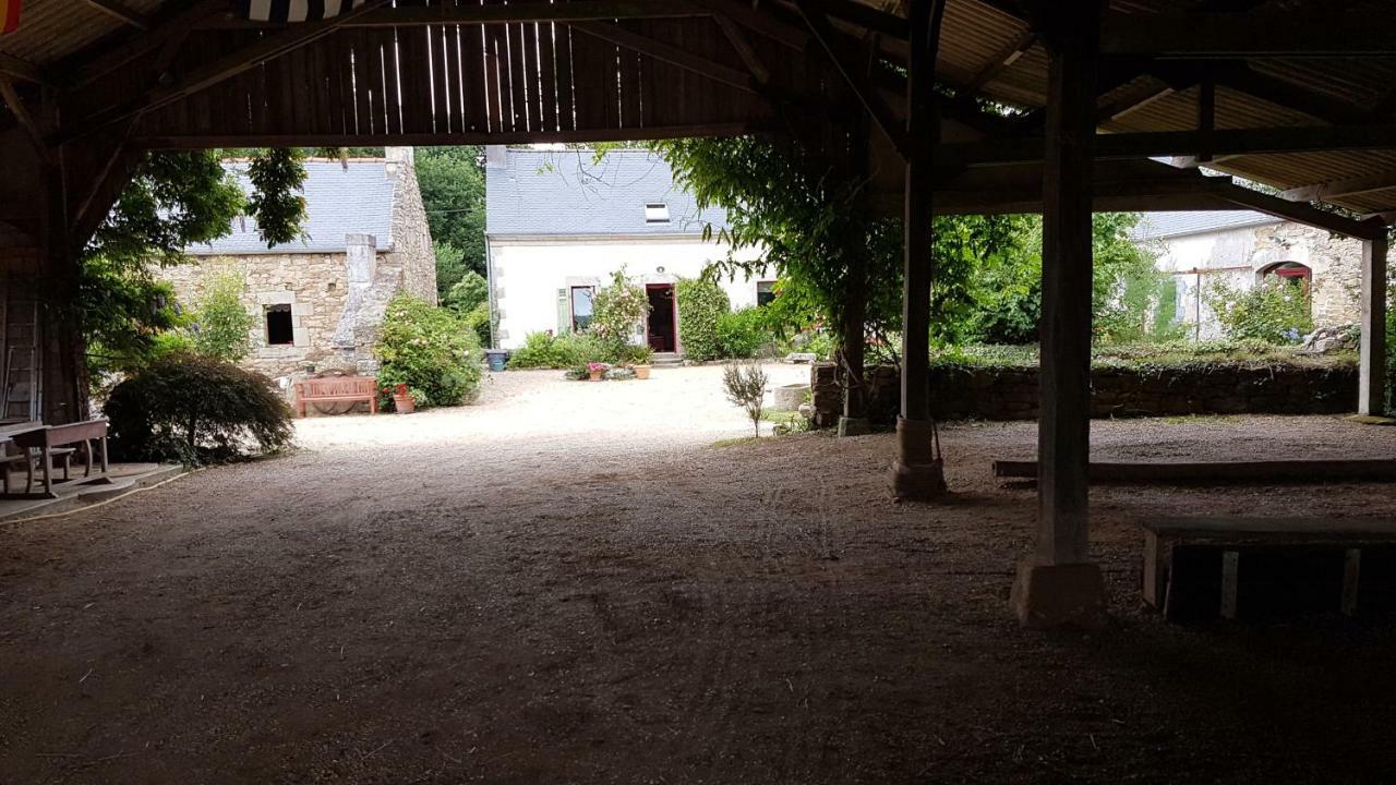 La Ferme De Kerhors Hotell Tréméoc Eksteriør bilde
